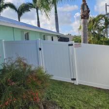 Top-Quality-White-Vinyl-Fence-in-Cape-Coral 1